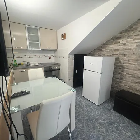 Prime Location - Center 1bdr